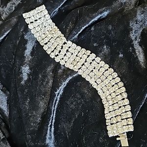 COPY - WOW!!! Vintage Bracelet not signed that I know? But all stones are in pl…